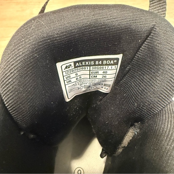 Alexis Teal and White Inline Skates - Picture 7 of 12